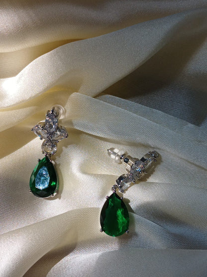 EMERALD GREEN EARRINGS