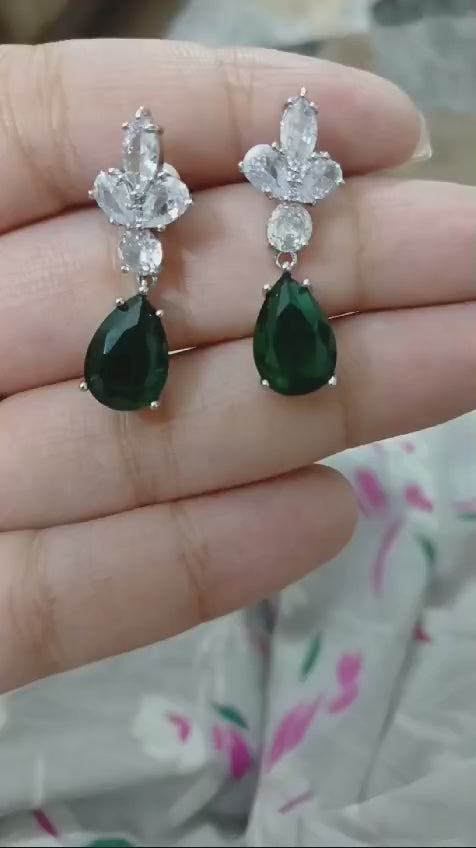 EMERALD GREEN EARRINGS